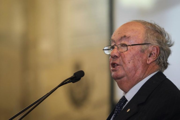 ALBERTO JOÃO JARDIM DIZ QUE “A TRAQUINICE ACABOU” NO PSD