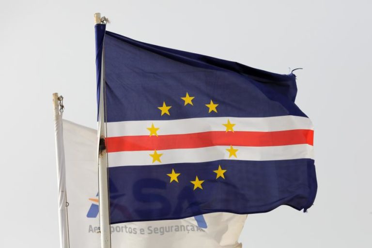VÍRUS: CABO VERDE VAI RECEBER MAIS OITO VIAJANTES DA CHINA E GARANTE ACOMPANHAMENTO