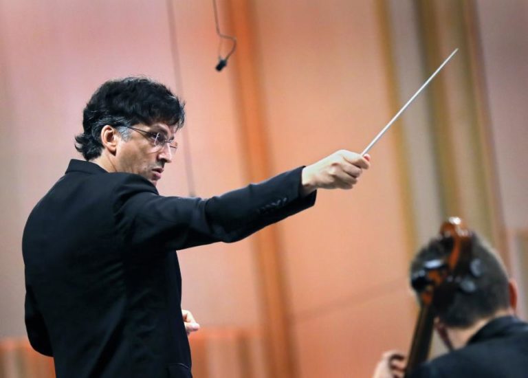 ORQUESTRA SINFÓNICA DA CASA DA MÚSICA TOCA STRAVINSKY COM MICHAEL SANDERLING