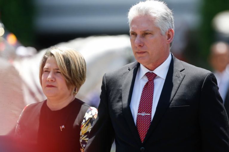 PRESIDENTE CUBANO VAI VISITAR MOÇAMBIQUE EM MARÇO