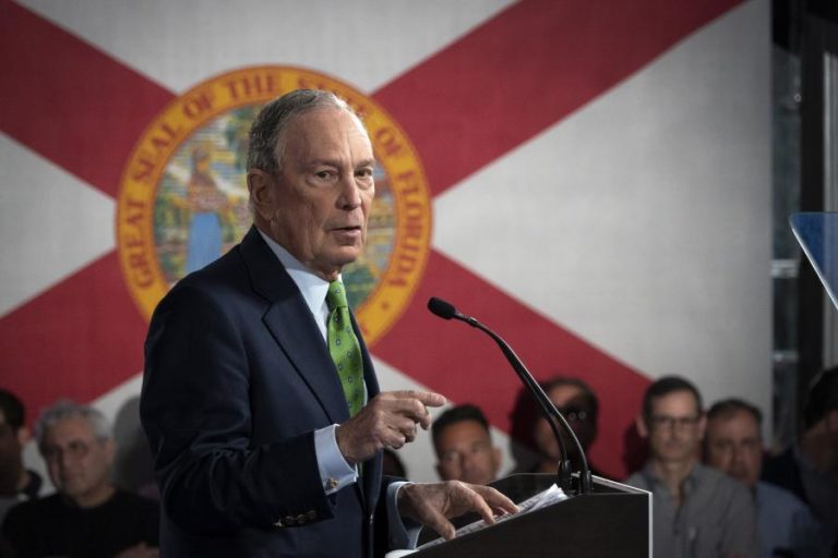 EUA/ELEIÇÕES: BLOOMBERG ALVO DOS ATAQUES DOS CANDIDATOS DEMOCRATAS NO DEBATE EM LAS VEGAS