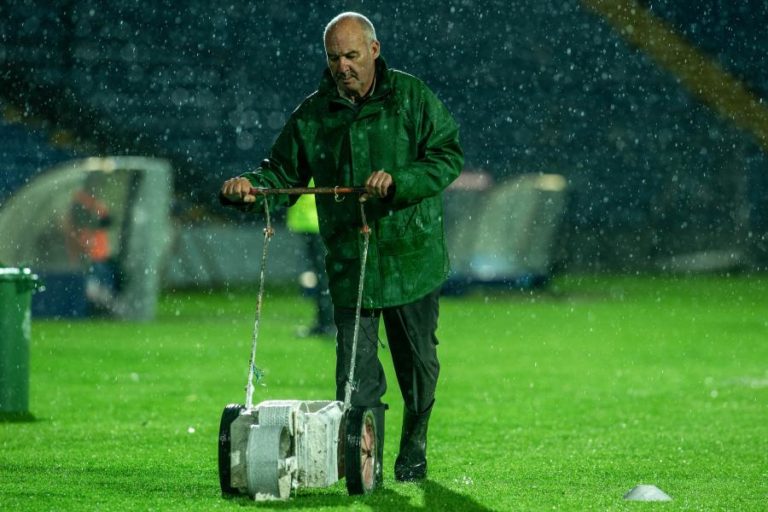 INÍCIO DO JOGO ENTRE SANTA CLARA E PAÇOS DE FERREIRA ADIADO