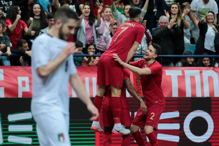 PORTUGAL VENCE ITÁLIA E QUALIFICA-SE PARA O MUNDIAL DE FUTSAL