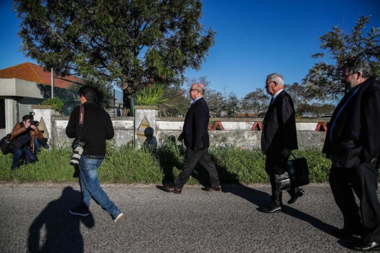 AZEREDO LOPES RESPONDEU AO PORMENOR A TODAS AS PERGUNTAS – ADVOGADO