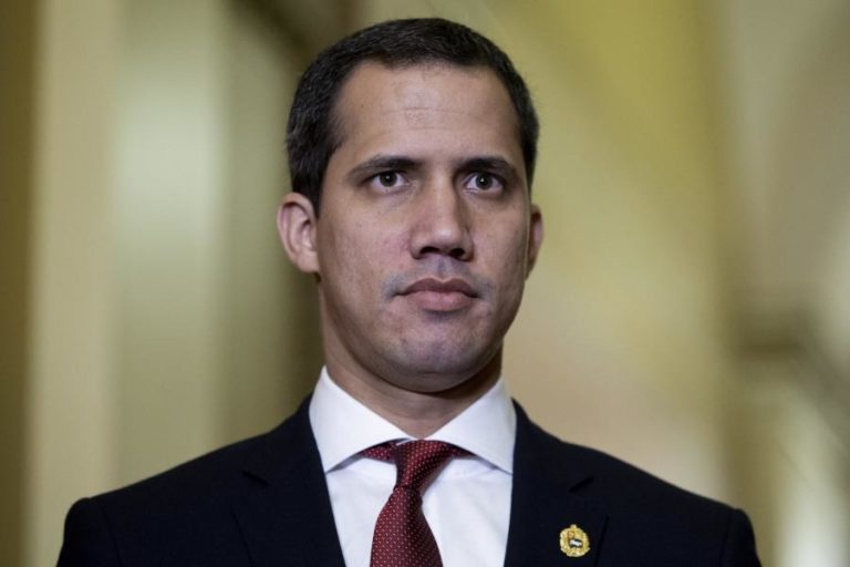 VENEZUELA: EUA ADVERTEM CARACAS QUE GUAIDÓ DEVE REGRESSAR DE FORMA SEGURA AO PAÍS