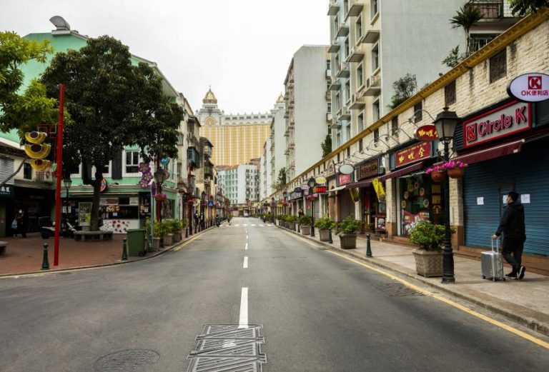VÍRUS: MENOS 80% DE PASSAGEIROS E 57% DE VOOS NO AEROPORTO DE MACAU EM 10 DIAS