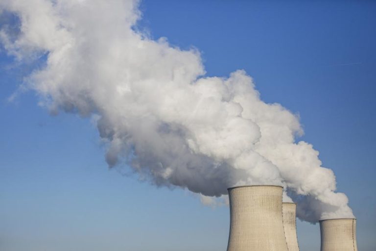 EMIRADOS ÁRABES UNIDOS VAI TER PRIMEIRA CENTRAL NUCLEAR A FUNCIONAR NO MUNDO ÁRABE