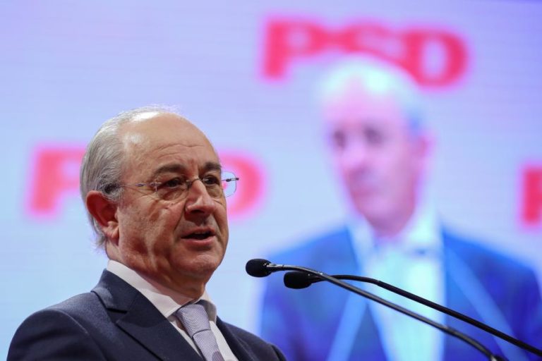 PSD/CONGRESSO: RIO NÃO VETA “À PARTIDA” CENTENO PARA GOVERNADOR DO BANCO DE PORTUGAL