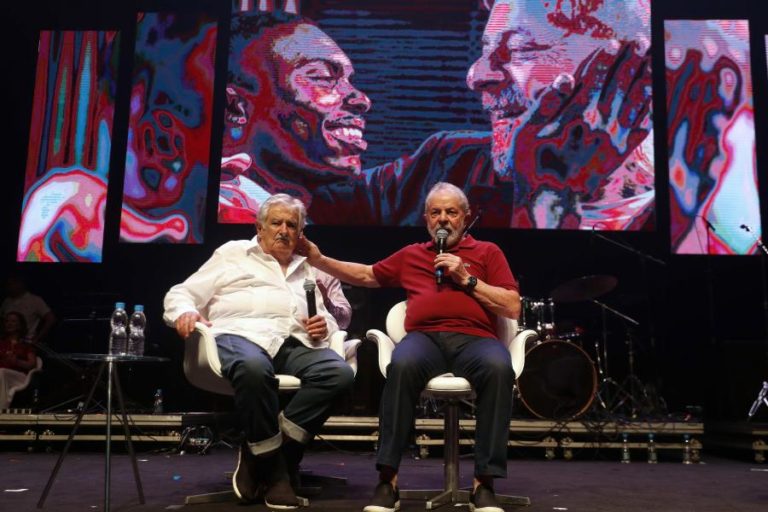 LULA DA SILVA RECEBIDO PELO PAPA FRANCISCO NO VATICANO