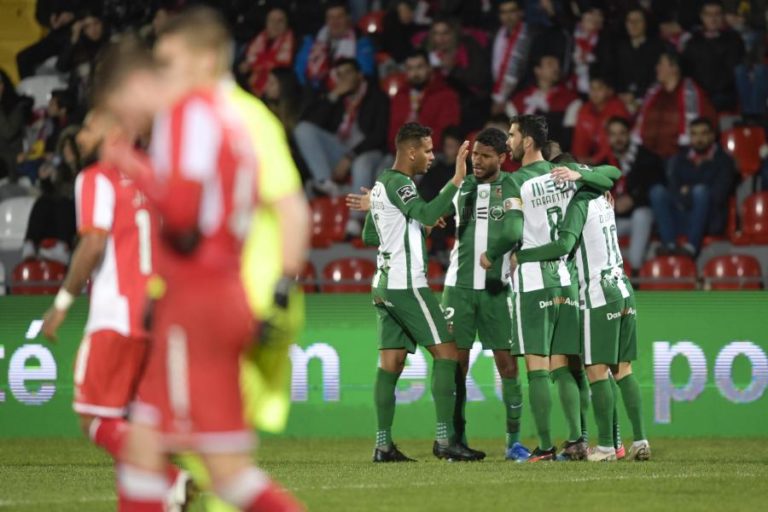 RIO AVE SOBE AO QUINTO LUGAR DA I LIGA COM GOLEADA NAS AVES