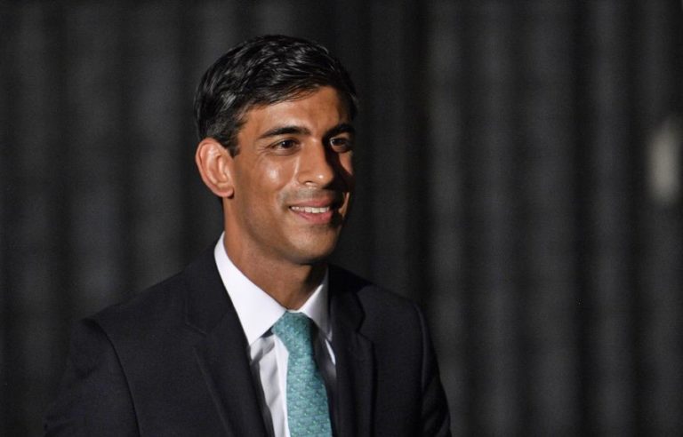 RISHI SUNAK SUCEDE A SAJID JAVID COMO MINISTRO DAS FINANÇAS BRITÂNICO