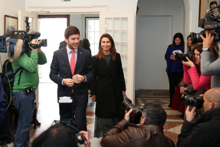 CDS-PP VOTARÁ A FAVOR DO REFERENDO SOBRE DESPENALIZAÇÃO DA EUTANÁSIA SE EXISTIR INICIATIVA DE CIDADÃOS