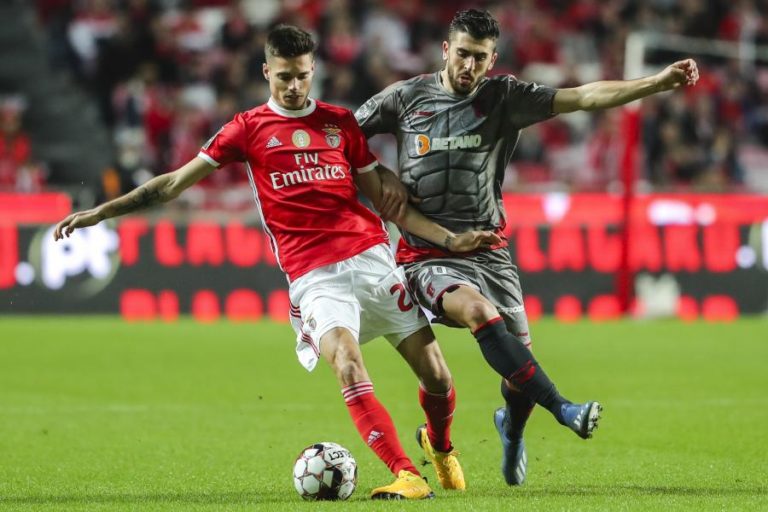 WEIGL REGRESSA AOS CONVOCADOS DO BENFICA POR ‘TROCA’ COM DAVID TAVARES