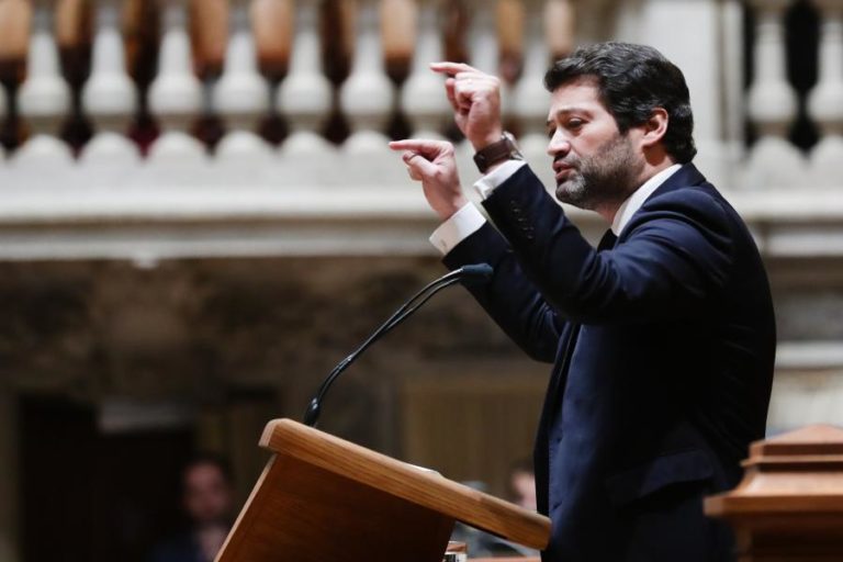 EUTANÁSIA: ANDRÉ VENTURA DESAFIA PRESIDENTE PARA REFERENDO