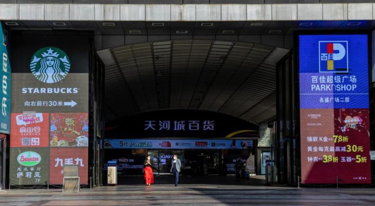 ANGOLANOS EM WUHAN “PSICOLOGICAMENTE ESGOTADOS” APÓS UM MÊS EM QUARENTENA POR CAUSA DE COVID-19