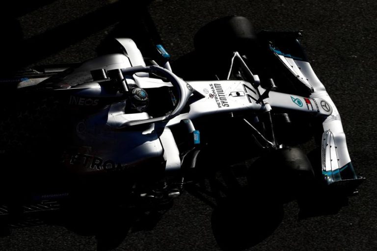 BOTTAS FECHA PRIMEIROS TESTES DE PRÉ-TEMPORADA DE FÓRMULA 1 COM MELHOR TEMPO
