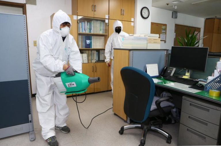 COVID-19: NÚMERO DE MORTOS SOBE PARA QUATRO E DE INFETADOS PARA 556 NA COREIA DO SUL