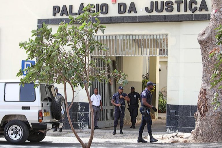 RUSSOS COM PENAS DE MAIS DE 10 ANOS NA MAIOR APREENSÃO DE DROGA EM CABO VERDE