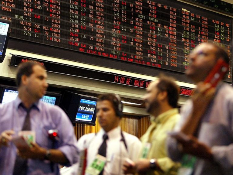 COVID-19: BOLSA DE SÃO PAULO ABRIU A PERDER 4,8%