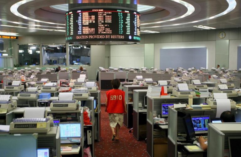 BOLSA DE XANGAI ENCERRA A SUBIR 0,33%