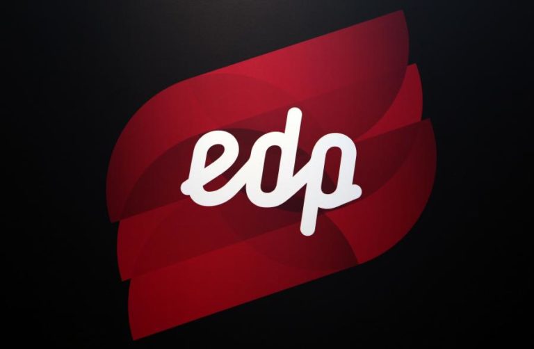 CHINA THREE GORGES ENCAIXA CERCA DE 292,9 ME COM VENDA DE 1,8% DO CAPITAL DA EDP