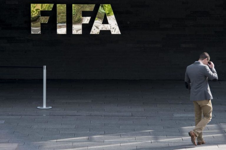 COVID-19: FIFA DISPENSA CLUBES DE ENVIAR JOGADORES ÀS SELEÇÕES