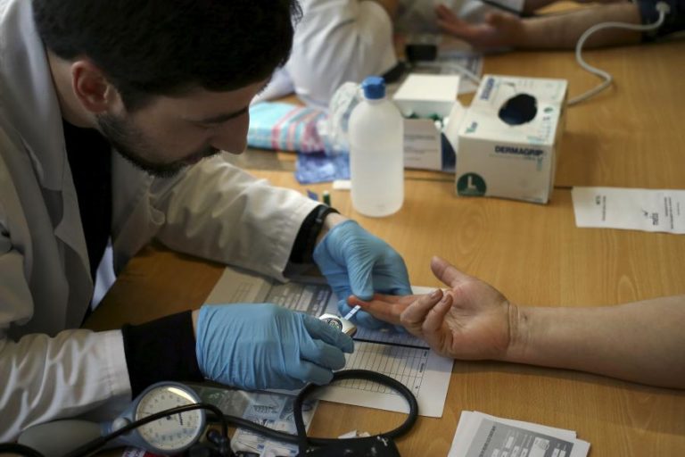 COVID-19: FACULDADE DE MEDICINA DA UNIVERSIDADE DO PORTO SUSPENDE AULAS