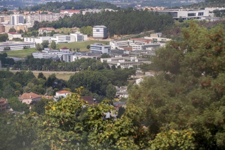 COVID-19: UNIVERSIDADE DO MINHO FECHA CAMPUS EM BRAGA, 180 ALUNOS MONITORIZADOS