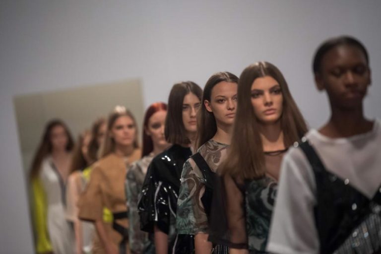 COVID-19: DESFILE DO ‘DESIGNER’ GILBERTO CALZOLARI CANCELADO PELO PORTUGAL FASHION