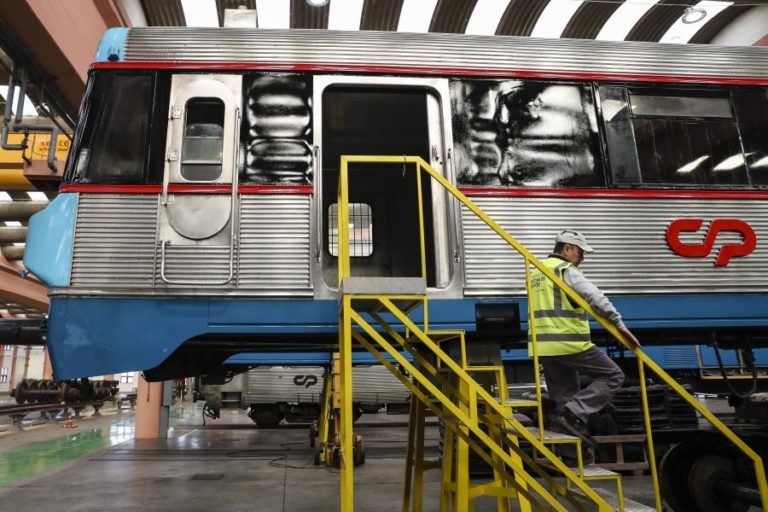 CP CONCLUI FUSÃO COM EMEF E REDUZ NÚMERO DE DIRETORES EM 46%