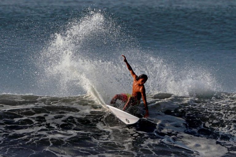 COVID-19: LIGA MUNDIAL DE SURF ADIA PROVAS DE QUALIFICAÇÃO NA INDONÉSIA E JAPÃO