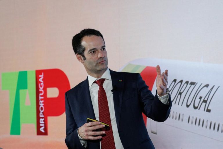 COVID-19: PRESIDENTE DA TAP DIZ QUE CONSEQUÊNCIAS SE REPERCUTIRÃO POR MUITO TEMPO