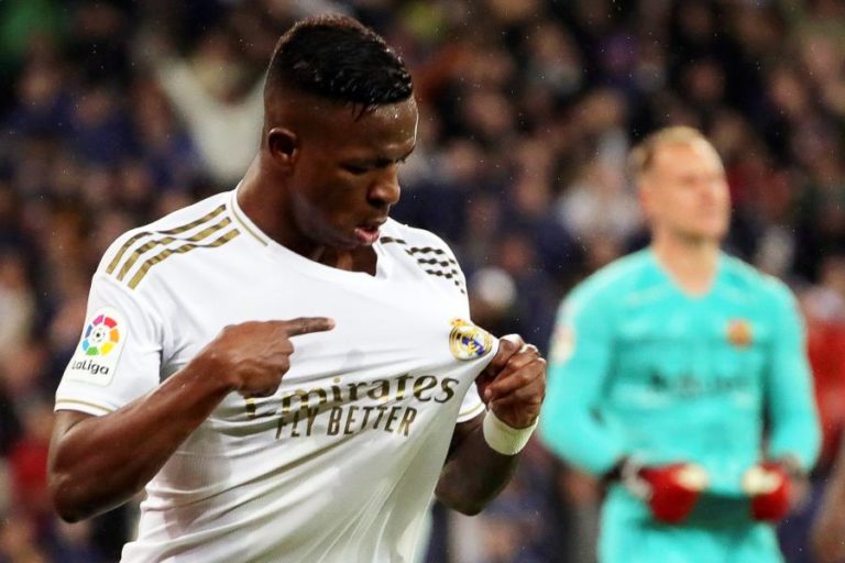 REAL MADRID VENCE FC BARCELONA E RECUPERA LIDERANÇA DA LIGA ESPANHOLA