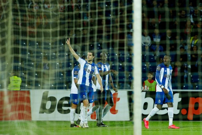 FC PORTO ENTRA NO ÚLTIMO TERÇO DA LIGA LÍDER, BRAGA E SPORTING MUDAM TREINADORES