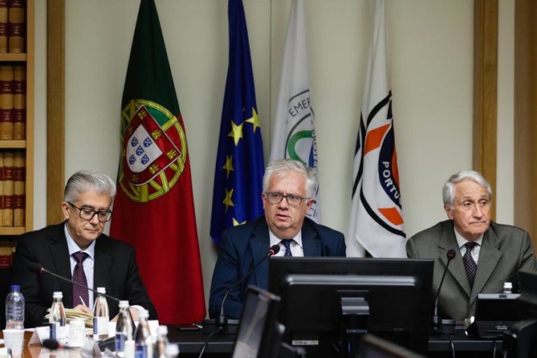 MINISTRO DIZ QUE PSD ESTÁ “MAL INFORMADO” SOBRE NOMEAÇÕES PARA A PROTEÇÃO CIVIL