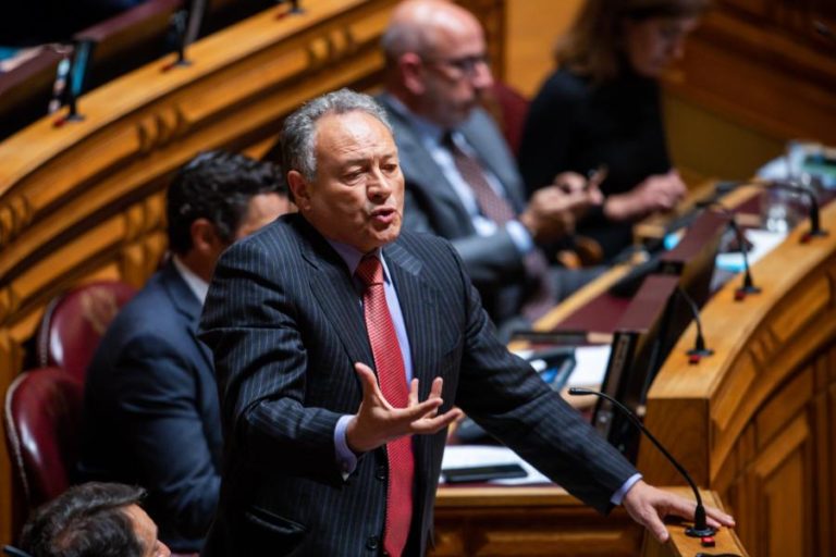 VICE DA BANCADA DO PSD ADÃO SILVA ANUNCIA QUE É CANDIDATO À LIDERANÇA DO GRUPO PARLAMENTAR