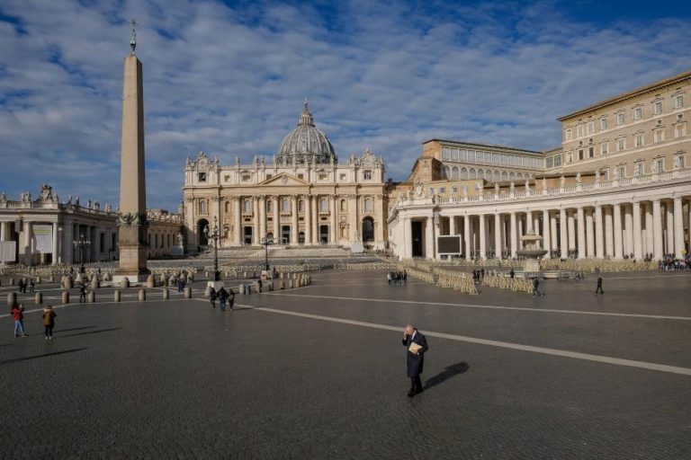 COVID-19: VATICANO SUSPENDE INVESTIGAÇÕES A ABUSOS SEXUAIS NO MÉXICO