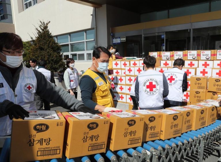 COVID-19: MAIS DE 6.700  INFETADOS NA COREIA DO SUL, 483 NOVOS CASOS EM 24 HORAS