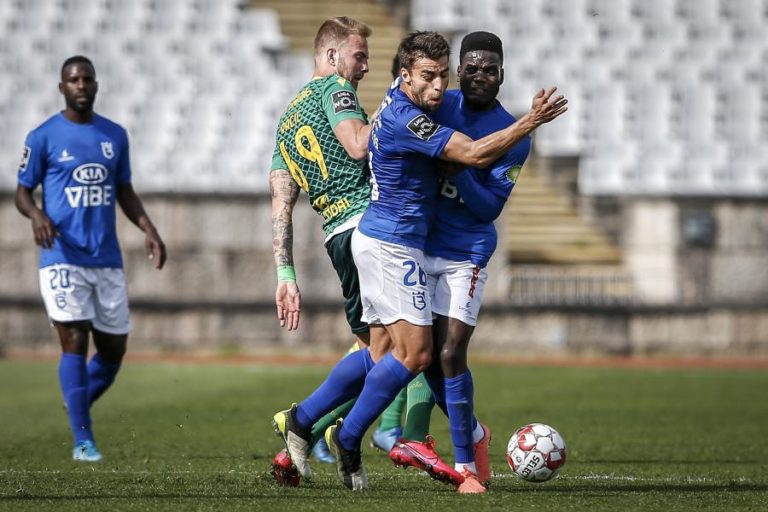 BELENENSES SAD E FAMALICÃO EMPATAM A ZERO