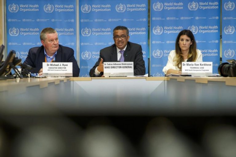 COVID-19: OMS ADMITE QUE AMEÇA DE PANDEMIA SE TORNOU MUITO REAL