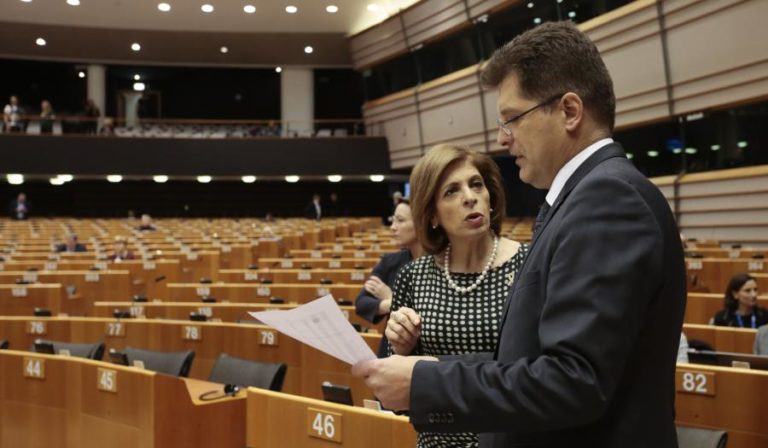 COVID-19: BRUXELAS SUBLINHA QUE “PRÓXIMOS DIAS E SEMANAS SERÃO CRÍTICOS”