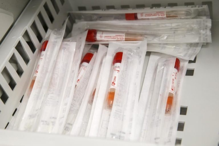 COVID-19: UNIÃO AFRICANA ALERTA PARA NECESSIDADE DE MAIS EQUIPAMENTOS MÉDICOS DE EMERGÊNCIA