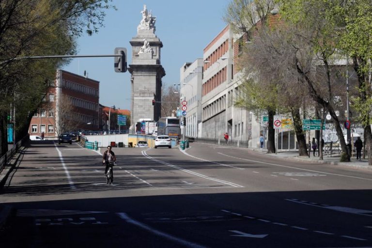 COVID-19: ESPANHA COM 120 MORTOS E MAIS DE 4.000 CASOS POSITIVOS