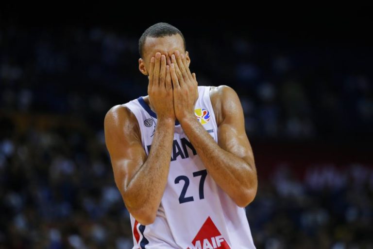 COVID-19: NBA SUSPENDE TEMPORADA APÓS JOGADOR DOS UTAH JAZZ TESTAR POSITIVO