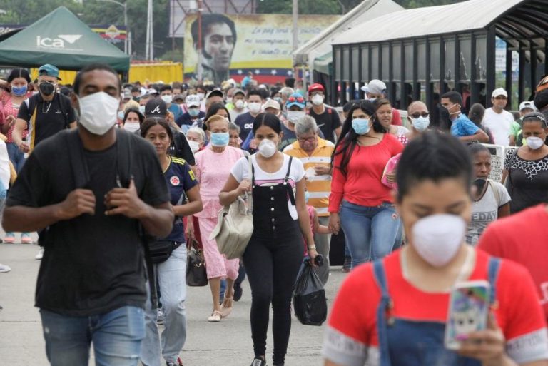 COVID-19: COLÔMBIA ENCERRA FRONTEIRA COM VENEZUELA E RESTRINGE ENTRADAS NO PAÍS