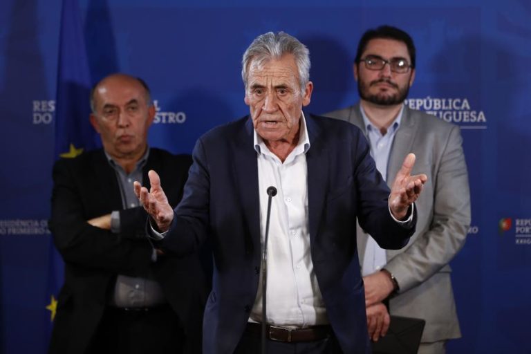 COVID-19: PCP PROMETE APOIO A GOVERNO PARA AJUDAR A “DOBRAR A CURVA” DO SURTO