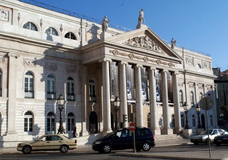 “A MENOR LÍNGUA DO MUNDO” A PARTIR DE QUINTA-FEIRA NO TEATRO NACIONAL D. MARIA II