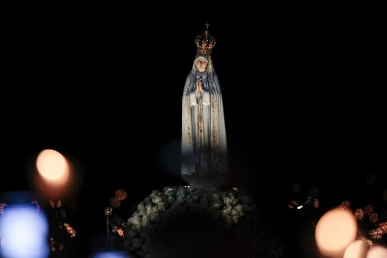 COVID-19: SANTUÁRIO DE FÁTIMA CELEBRA SEMANA SANTA SEM PEREGRINOS