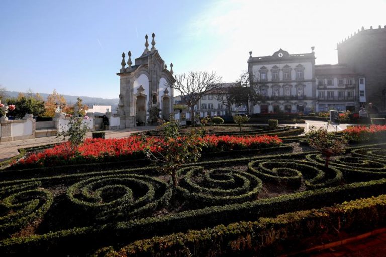 COVID-19: LAR EM BARCELOS REGISTA 22 IDOSOS INFETADOS
