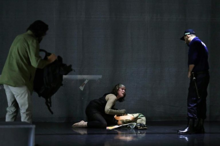 COVID-19: PORTO VOTA PAGAMENTO EXCECIONAL A AGENTES CULTURAIS ATÉ LIMITE MÁXIMO DE 75%